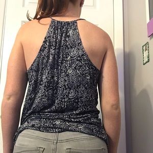 Patterned tank